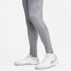 Nike Pantalons Dentraînement Effilé Pantalon De Sport Liverpool Homme Gris / Gris Foncé -ADIDAS PERFORMANCE Soldes 036e0e427c61f828dba63e4d3d44b902
