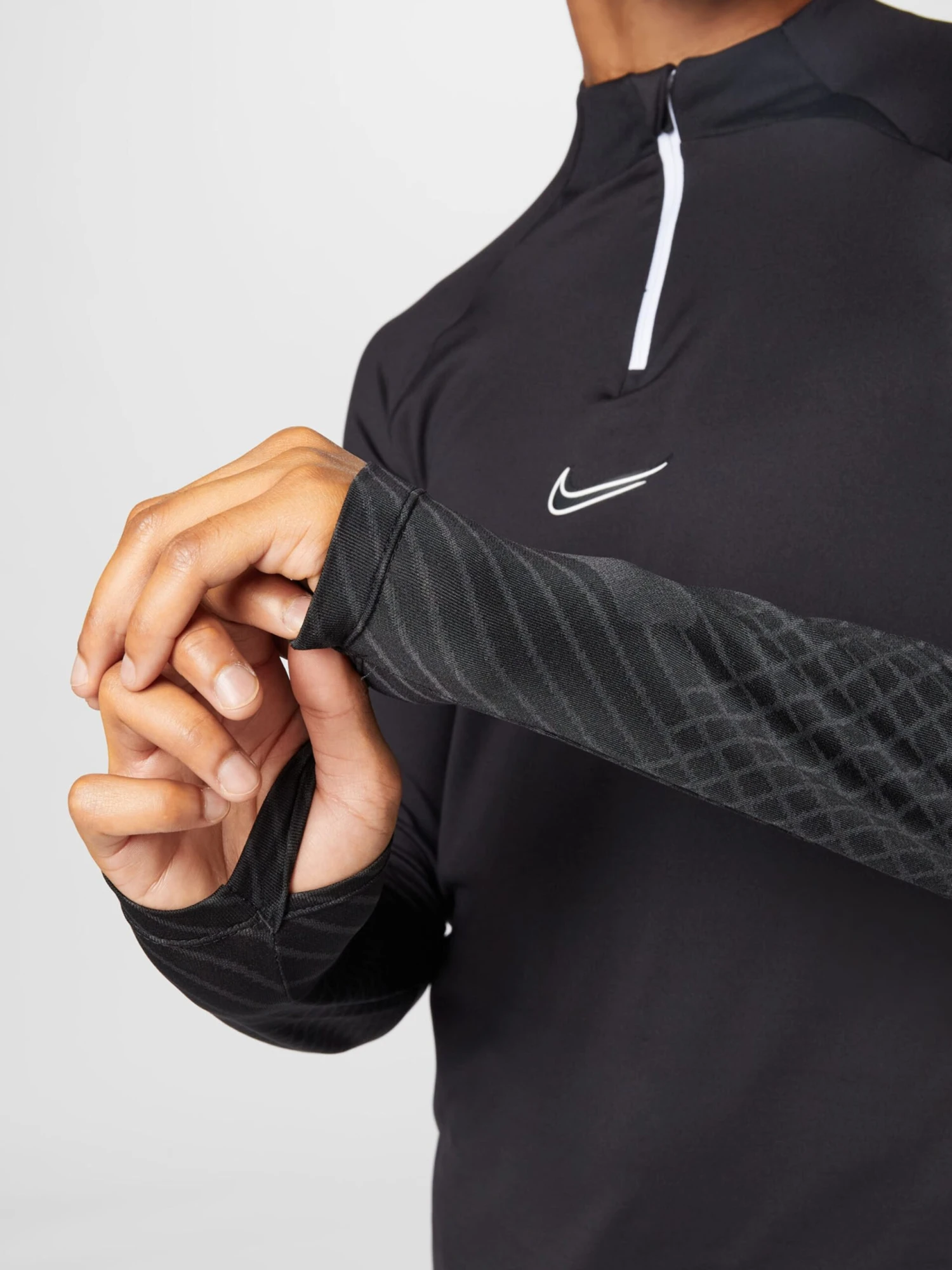 Nike Hauts Fonctionnels T-Shirt Fonctionnel Homme Noir 5 Nike Hauts Fonctionnels T-Shirt Fonctionnel Homme Noir – Image 5