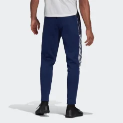 Adidas Sportswear Pantalons Dentraînement Effilé Pantalon De Sport Tiro 21 Homme Marine -ADIDAS PERFORMANCE Soldes 15435f40695c8a5d15c1cc7042ec25c5
