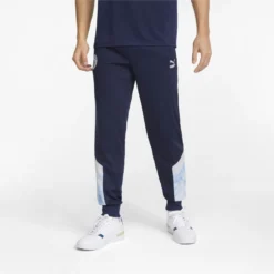 Puma Pantalons Dentraînement Effilé Pantalon De Sport Man City Homme Bleu Nuit / Bleu Clair 7 Puma Pantalons Dentraînement Effilé Pantalon De Sport Man City Homme Bleu Nuit / Bleu Clair -ADIDAS PERFORMANCE Soldes 499f2a5b488856ce44f0e43aa2bd12f1