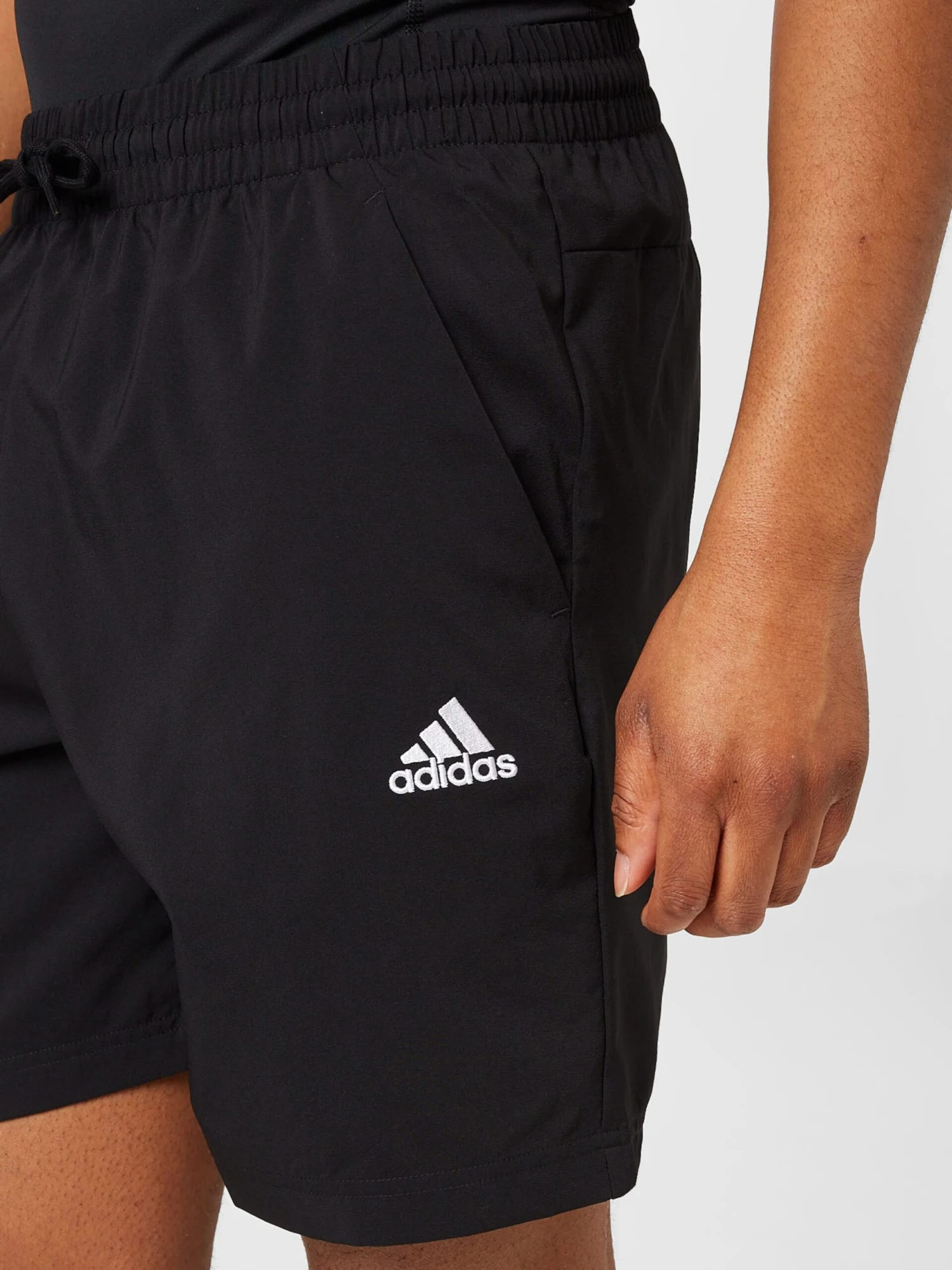 Adidas Sportswear Shorts Regular Pantalon De Sport Chelsea Homme Noir 2 Adidas Sportswear Shorts Regular Pantalon De Sport Chelsea Homme Noir – Image 2