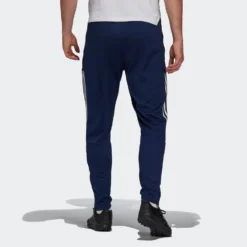 Adidas Sportswear Pantalons Dentraînement Effilé Pantalon De Sport Tiro 21 Homme Bleu Foncé -ADIDAS PERFORMANCE Soldes d07fec8610cc24593528315c33348477