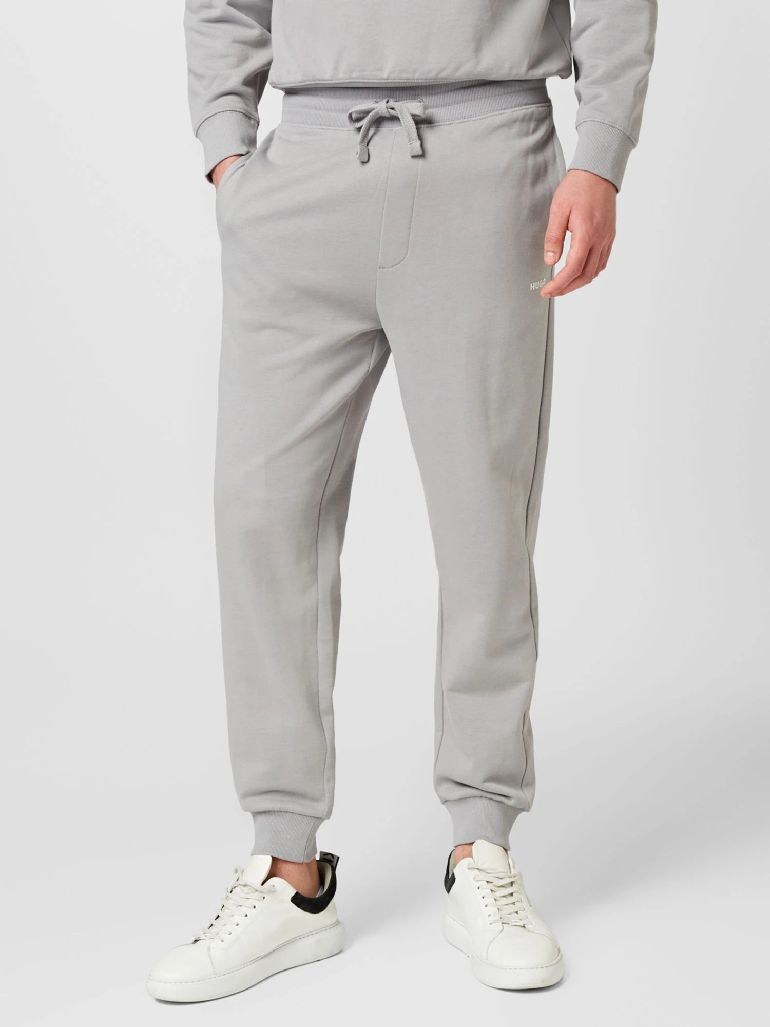 Hugo Survêtements Survêtement Dapo Dayote Homme Gris Clair 4 Hugo Survêtements Survêtement Dapo Dayote Homme Gris Clair – Image 4