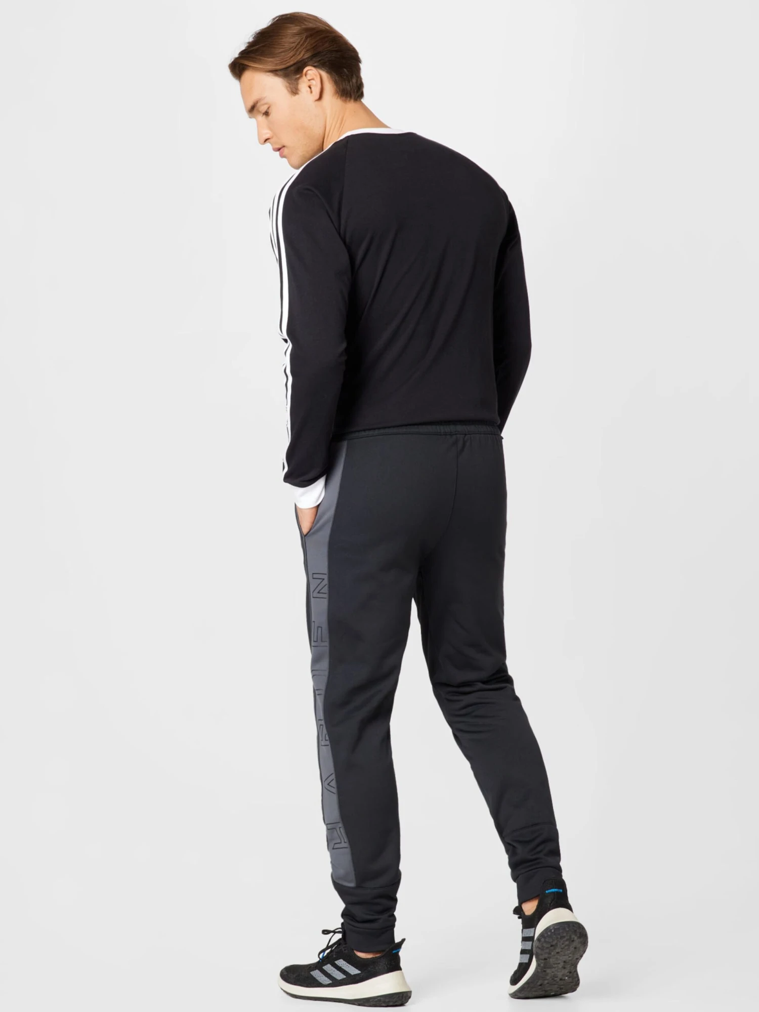 Adidas Sportswear Pantalons Dentraînement Effilé Pantalon De Sport Homme Noir 4 Adidas Sportswear Pantalons Dentraînement Effilé Pantalon De Sport Homme Noir – Image 4